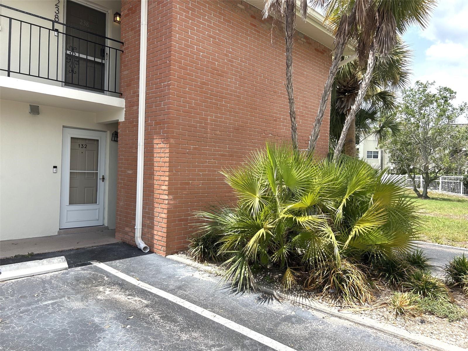 4520 Overlook Unit 132, St Petersburg, FL 33703