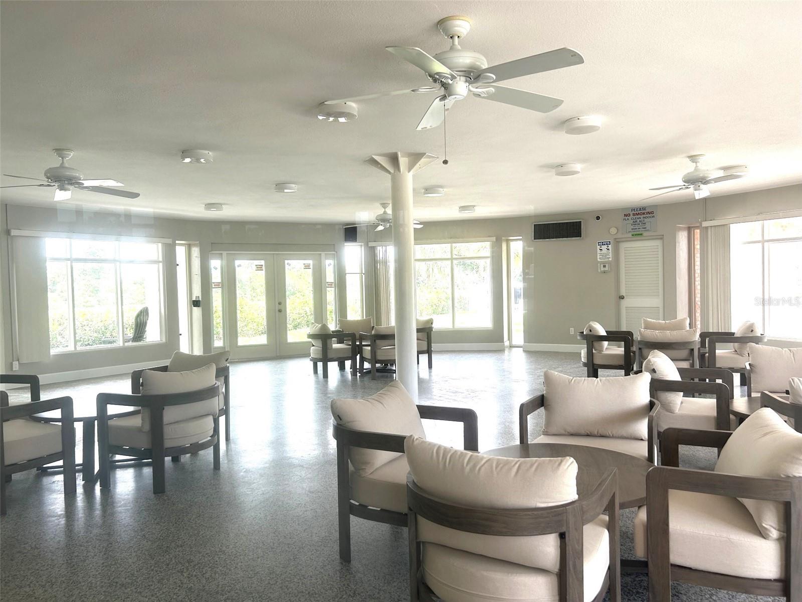 4520 Overlook Unit 132, St Petersburg, FL 33703