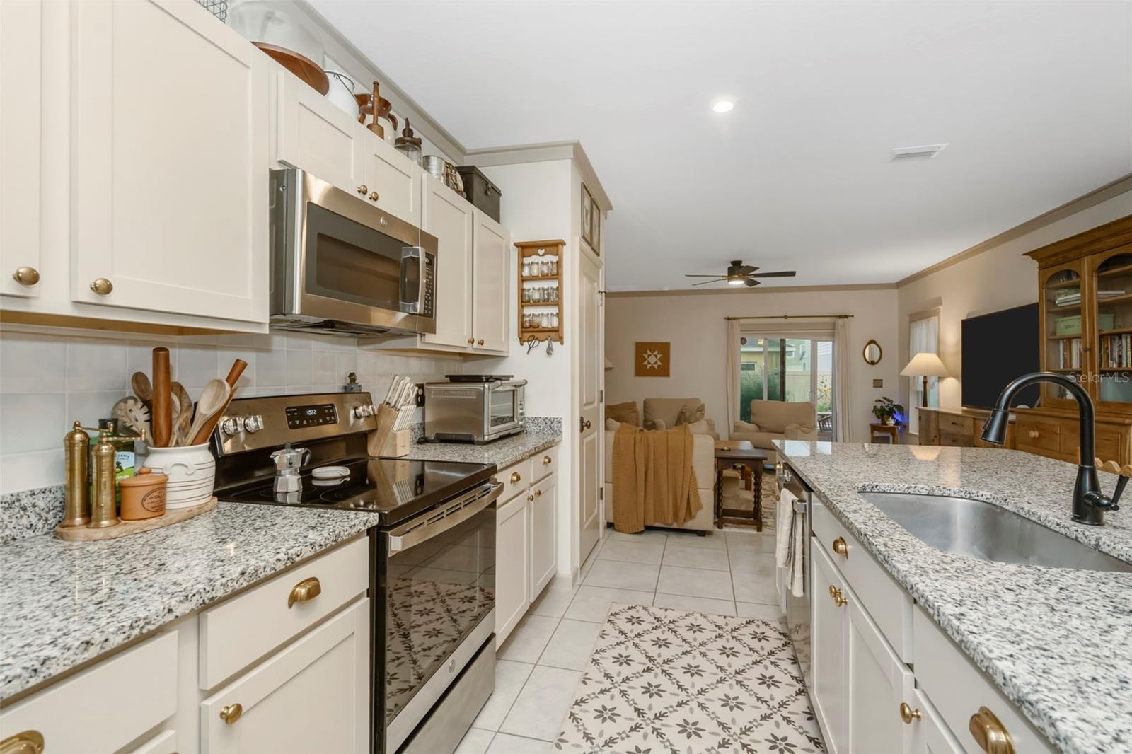 35088 Jomar, Zephyrhills, FL 33541