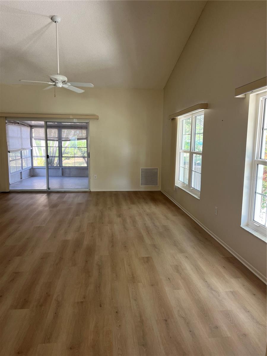 2387 Bentley Drive, Palm Harbor, FL 34684