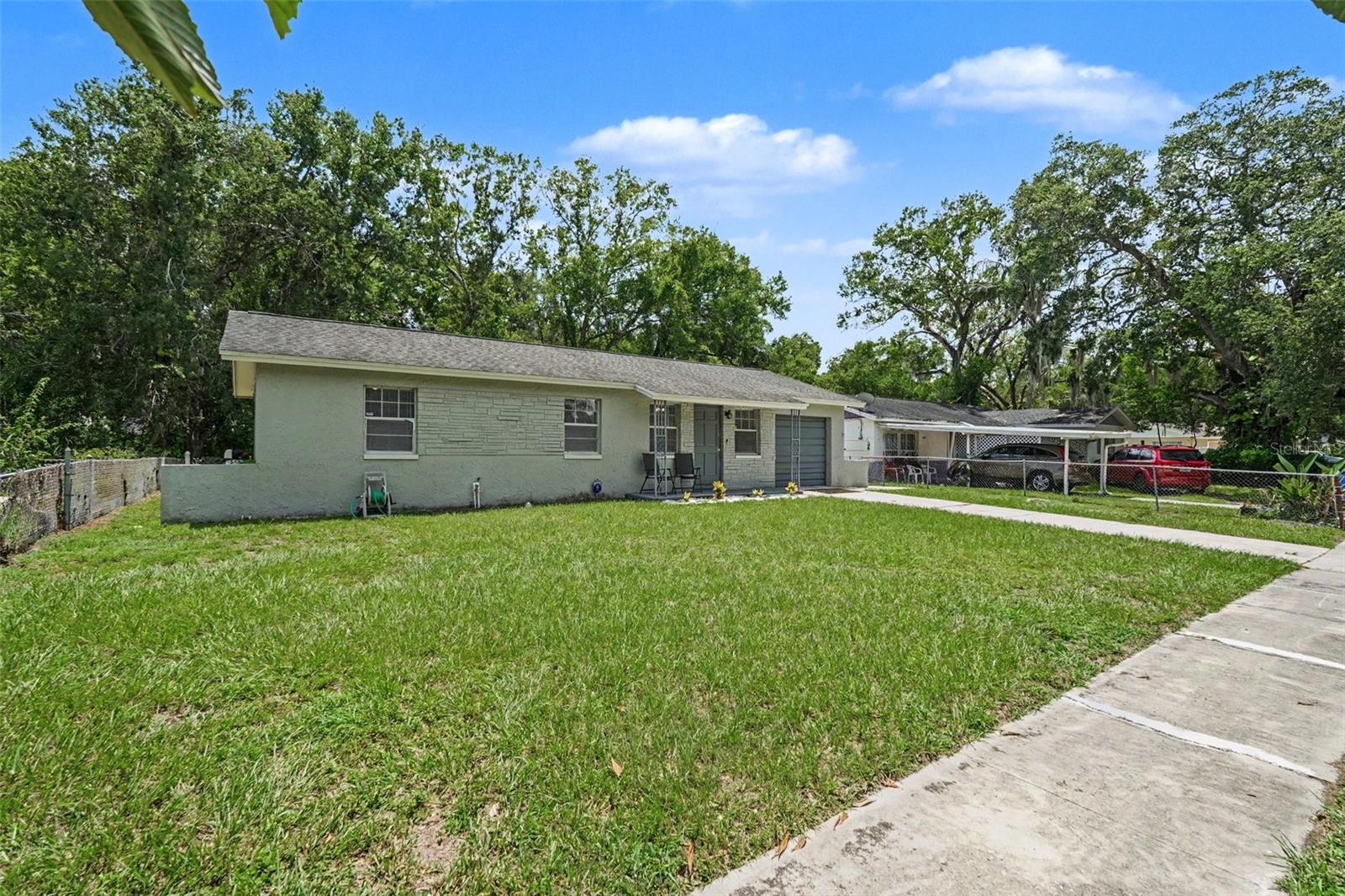 4419 Dolphin Dr, Tampa, FL 33617