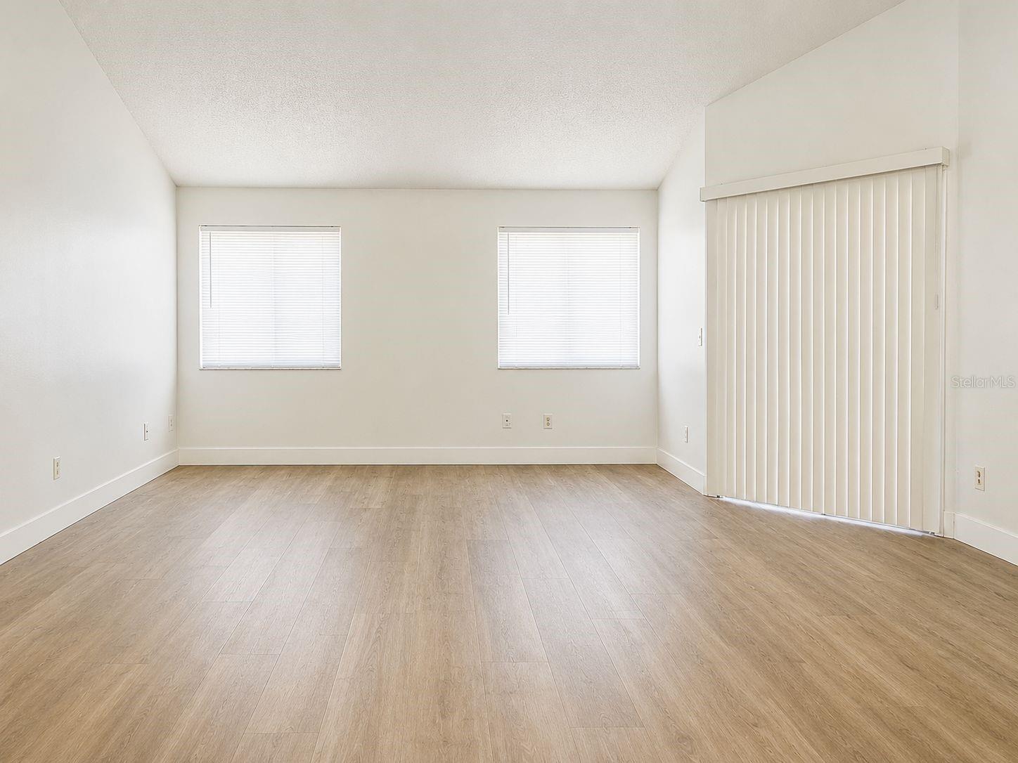 6914 Thousand Oaks, Orlando, FL 32818