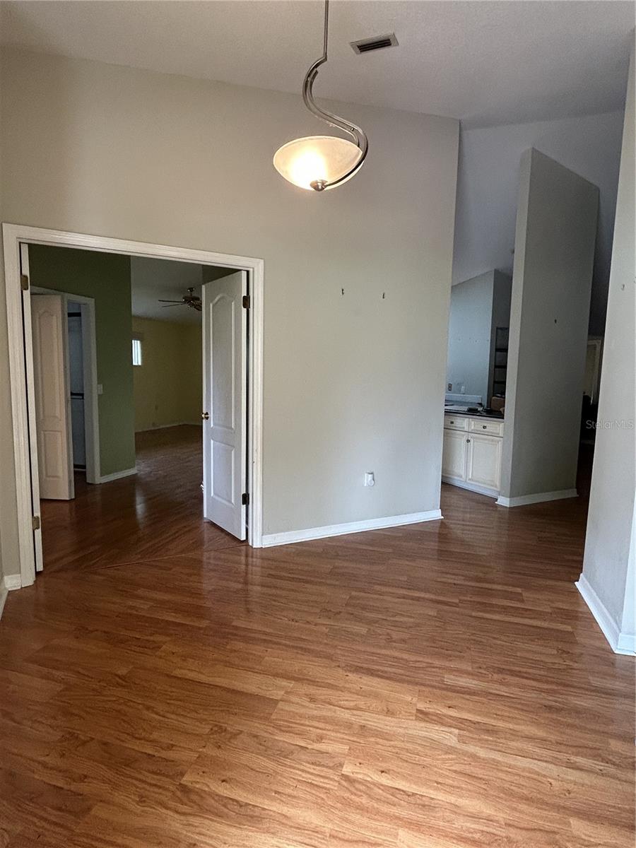 1612 Gulf Beach, Tarpon Springs, FL 34689