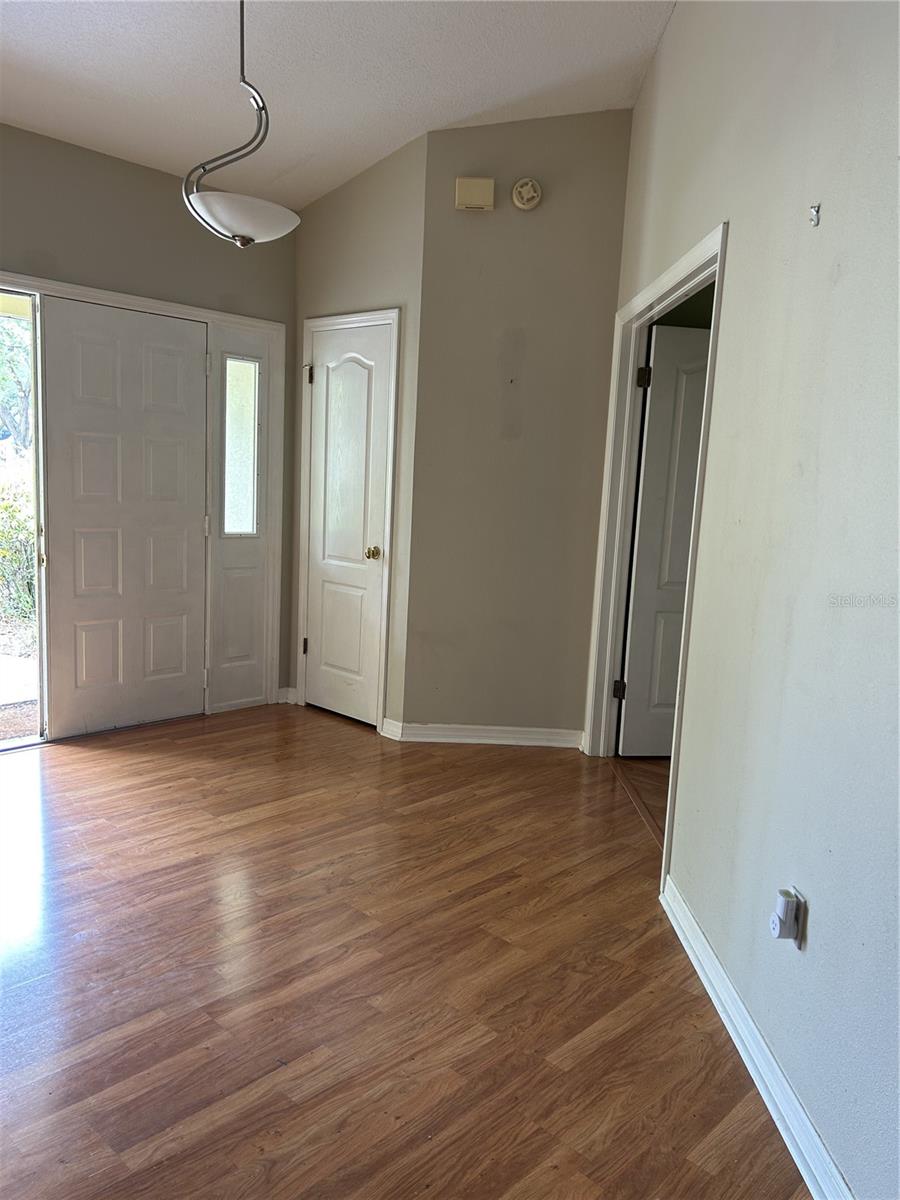 1612 Gulf Beach, Tarpon Springs, FL 34689
