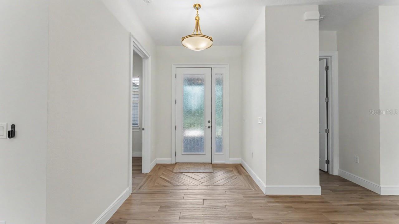 5701 Crestview, Lady Lake, FL 32159