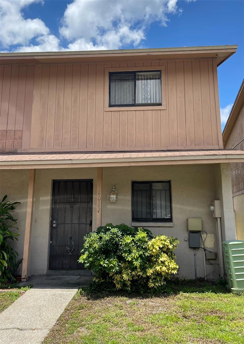 4013 Cedarlimb, Tampa, FL 33614