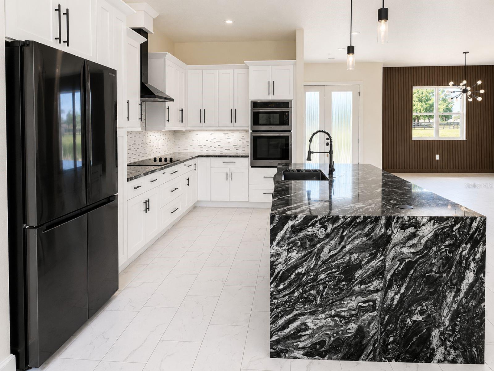29121 Can Do, Tavares, FL 32778