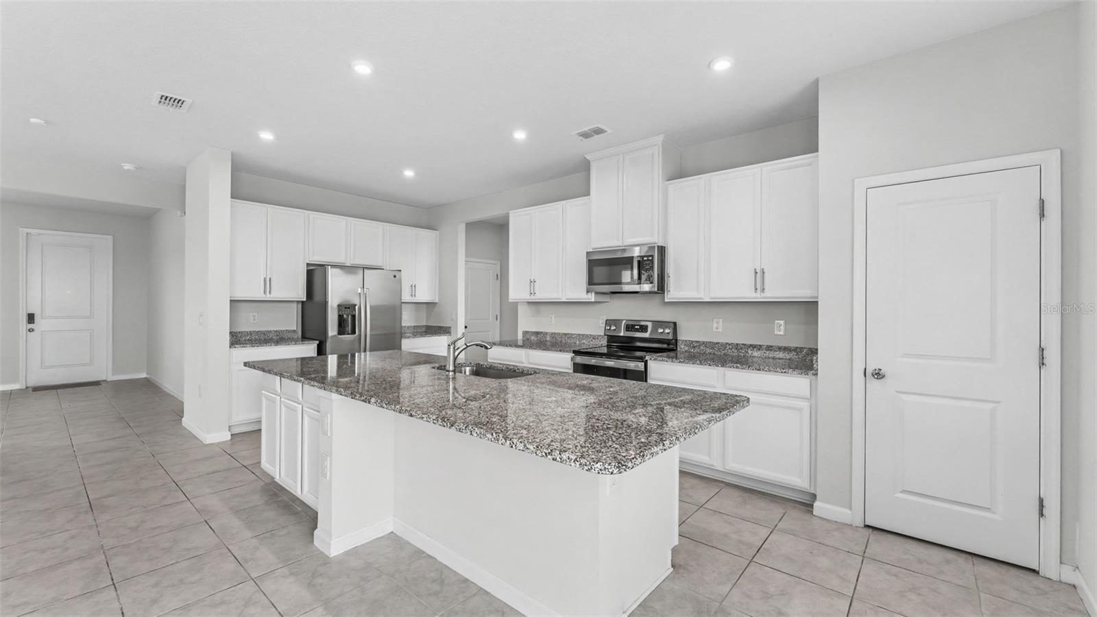 2075 Airedale, Lake Alfred, FL 33850