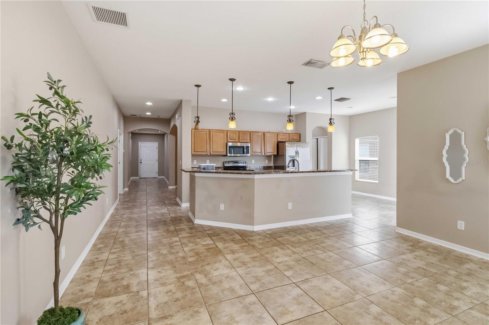 820 Parker Den, Ruskin, FL 33570