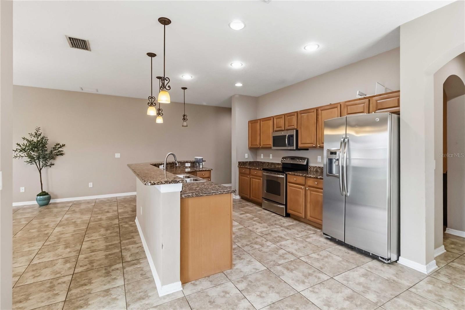 820 Parker Den, Ruskin, FL 33570