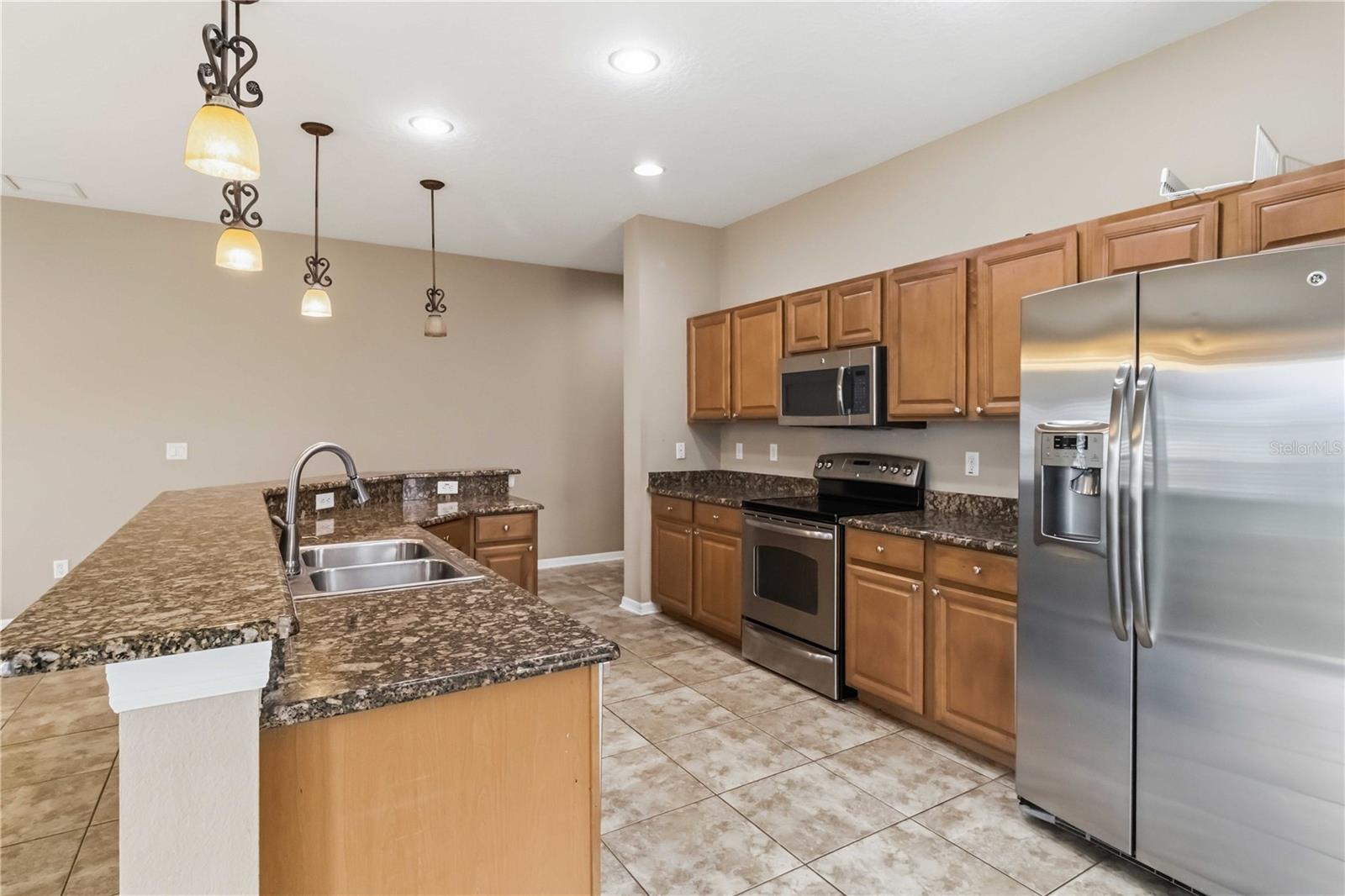 820 Parker Den, Ruskin, FL 33570