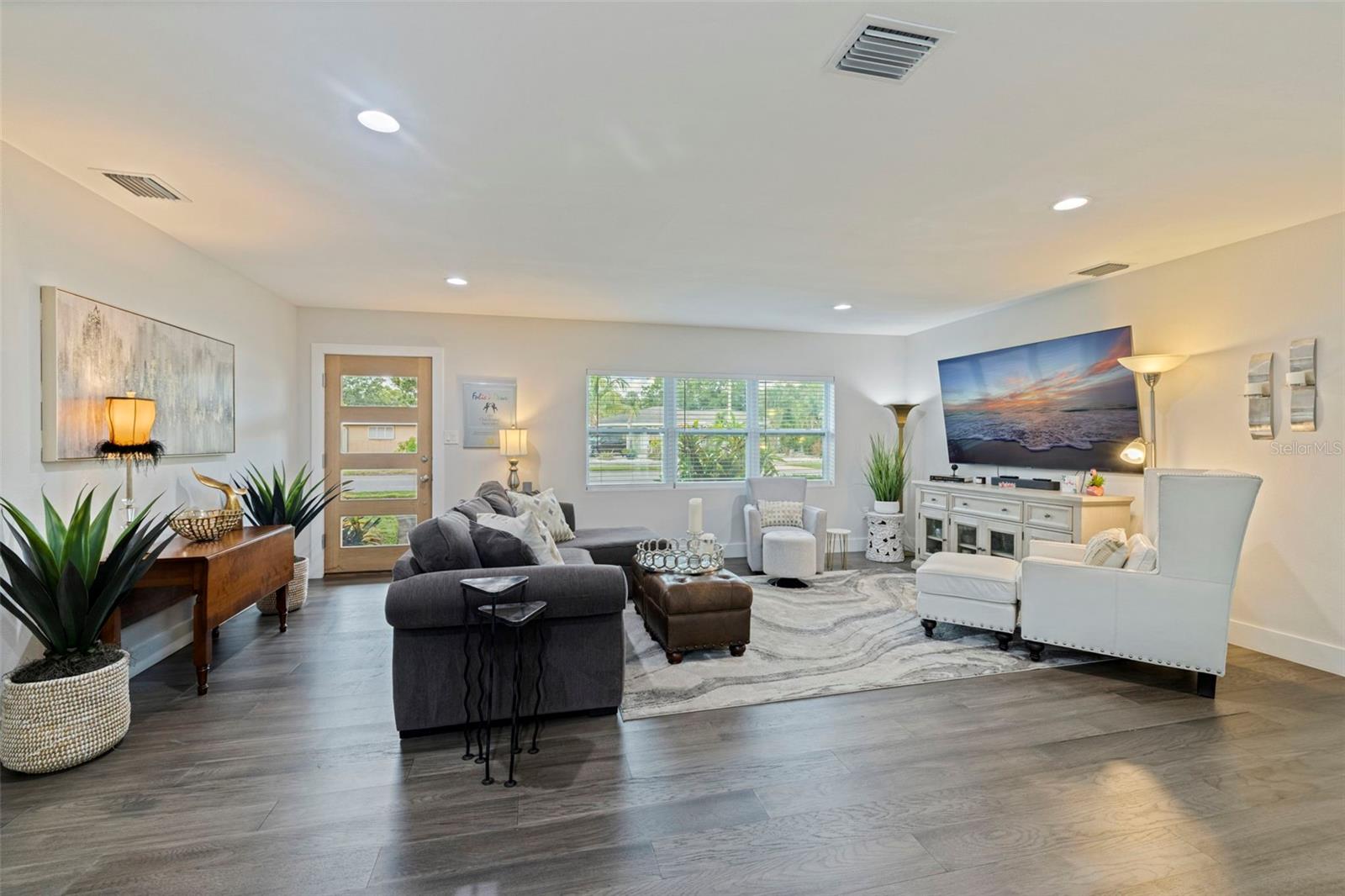 200 Park, St Petersburg, FL 33710