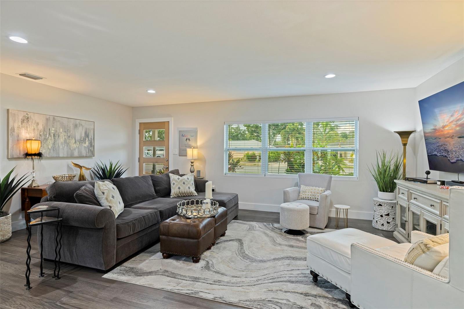 200 Park, St Petersburg, FL 33710