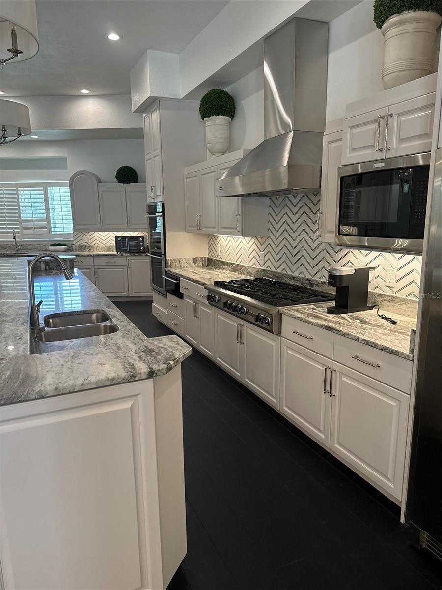 1040 Sweetwater Club, Longwood, FL 32779