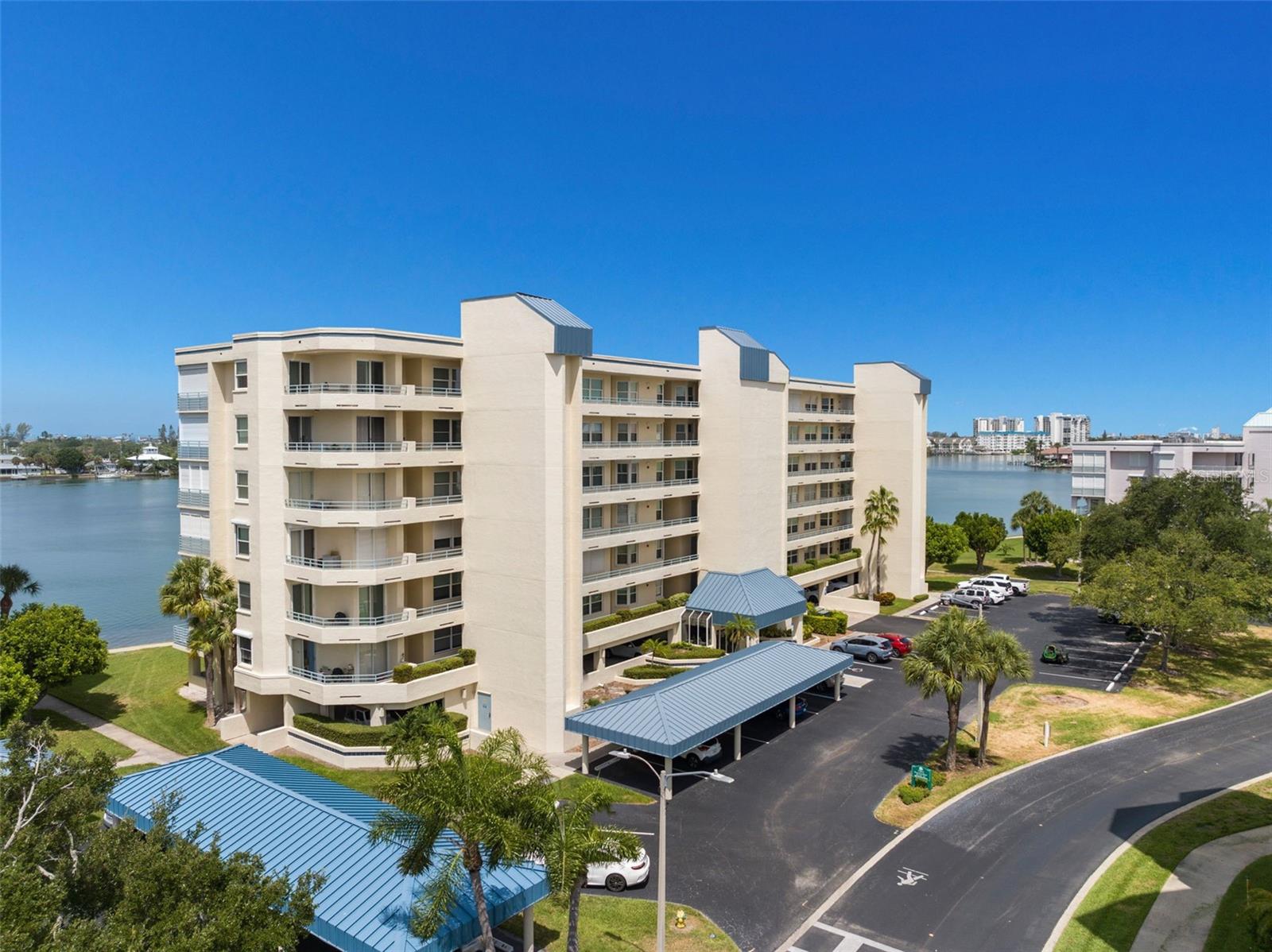 7984 Sailboat Key Unit 306, South Pasadena, FL 33707