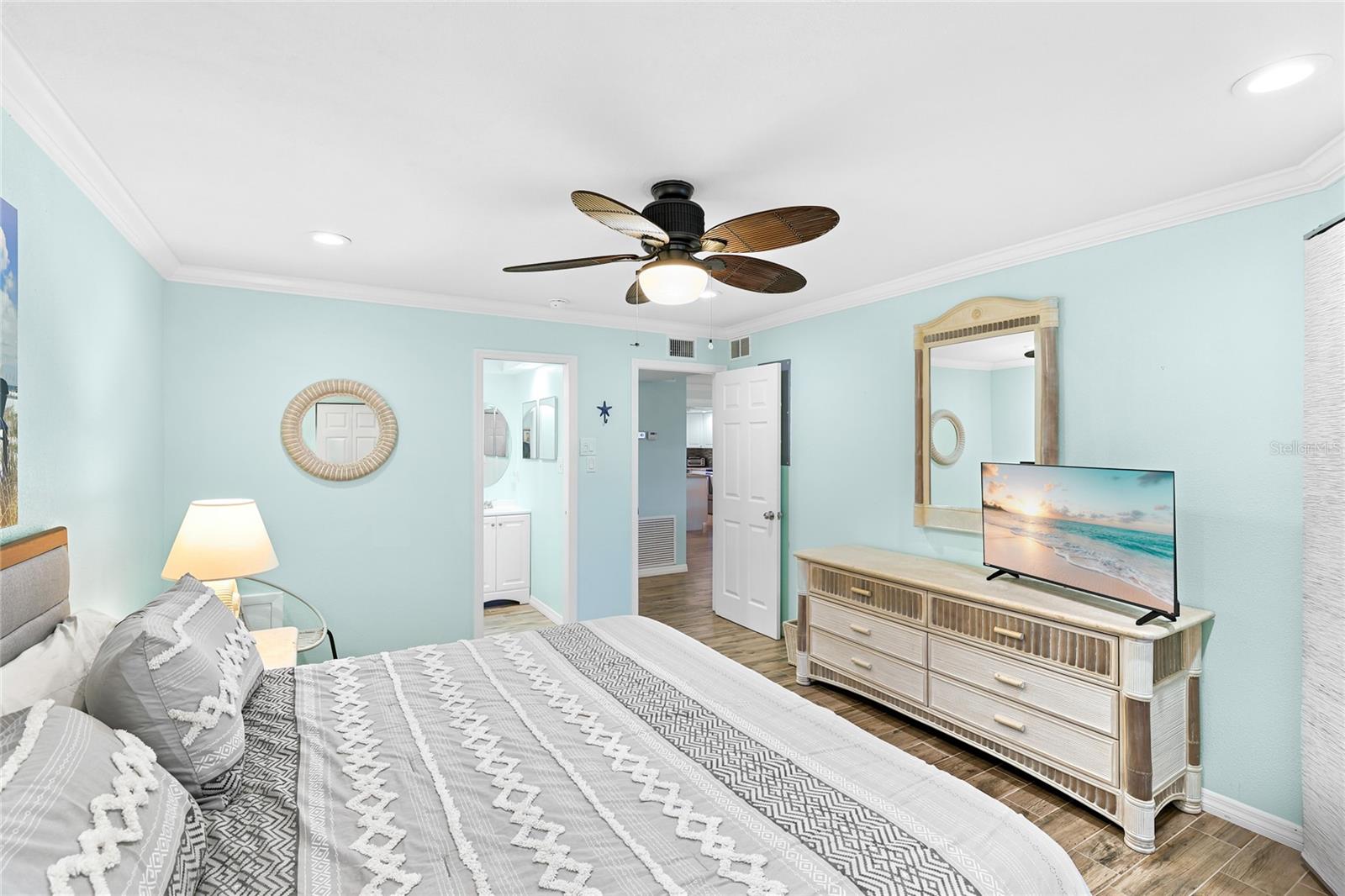 6500 Flotilla Unit 235, Holmes Beach, FL 34217