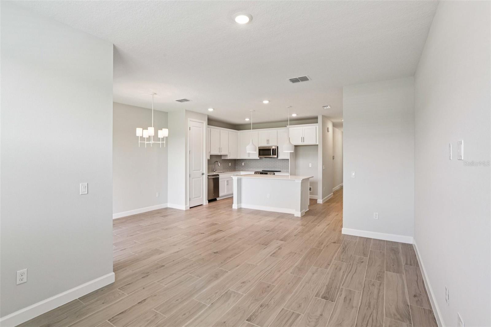 7558 Deer Valley Circle, Tampa, FL 33635