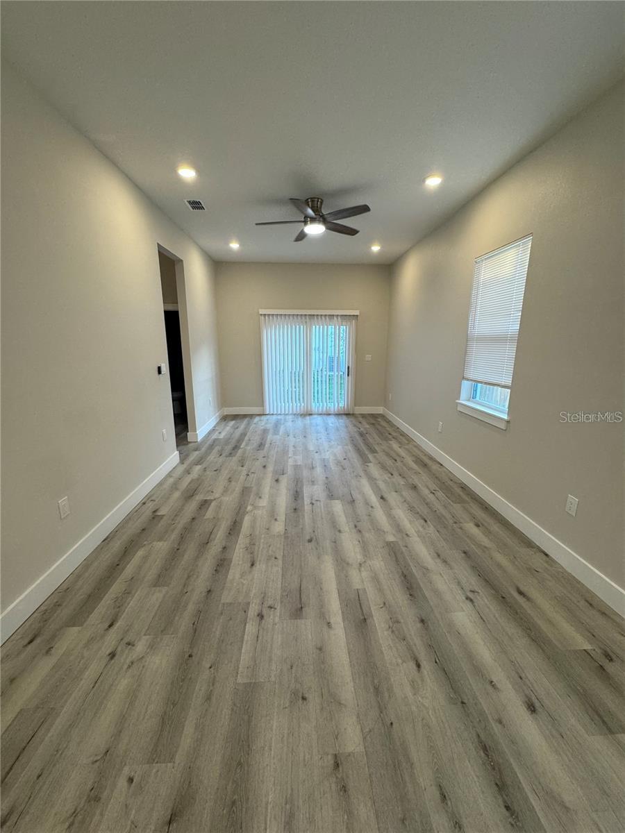 1039 53rd, St Petersburg, FL 33703