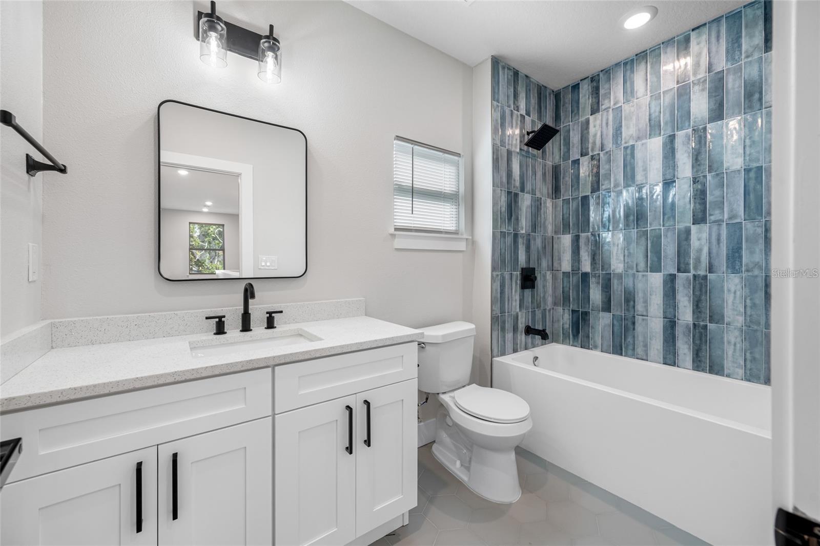 1039 53rd, St Petersburg, FL 33703