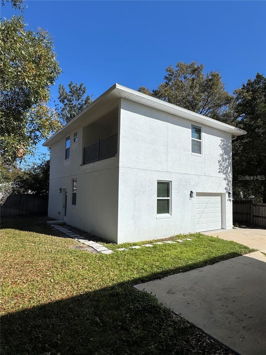 1039 53rd, St Petersburg, FL 33703