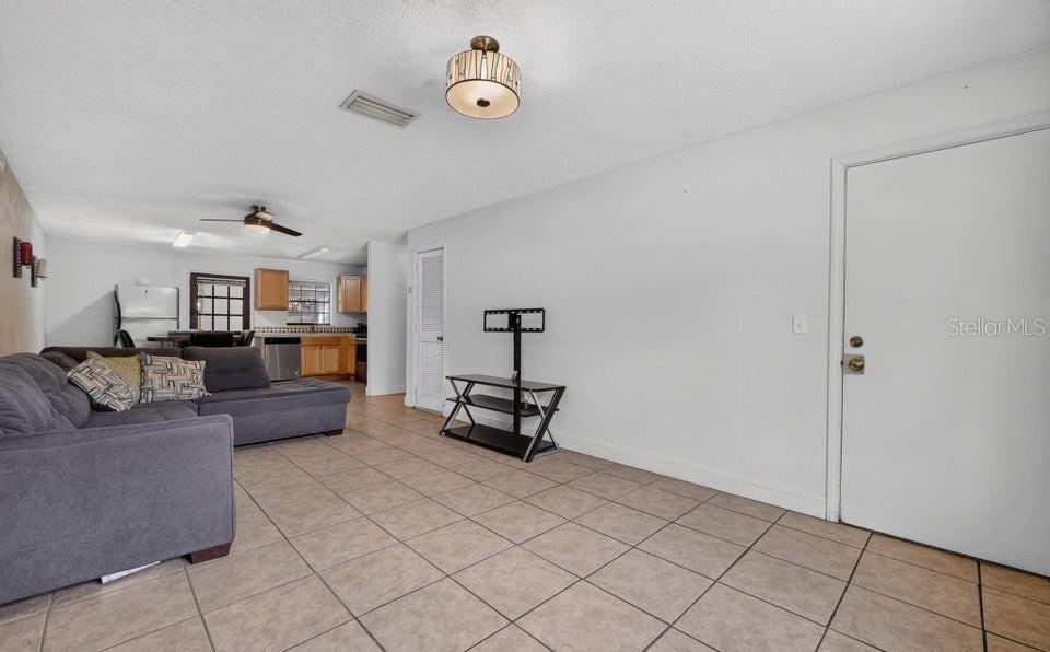 912 Royal Oak, Holly Hill, FL 32117