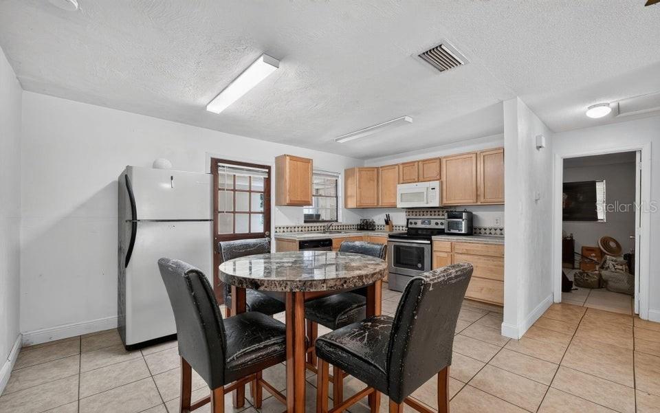 912 Royal Oak, Holly Hill, FL 32117