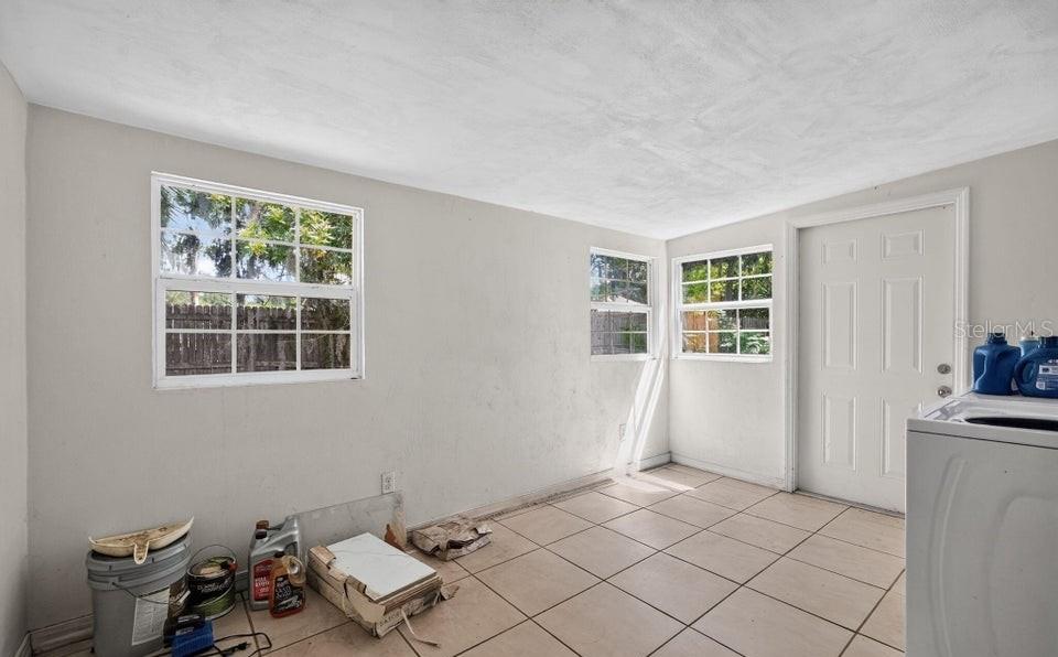 912 Royal Oak, Holly Hill, FL 32117