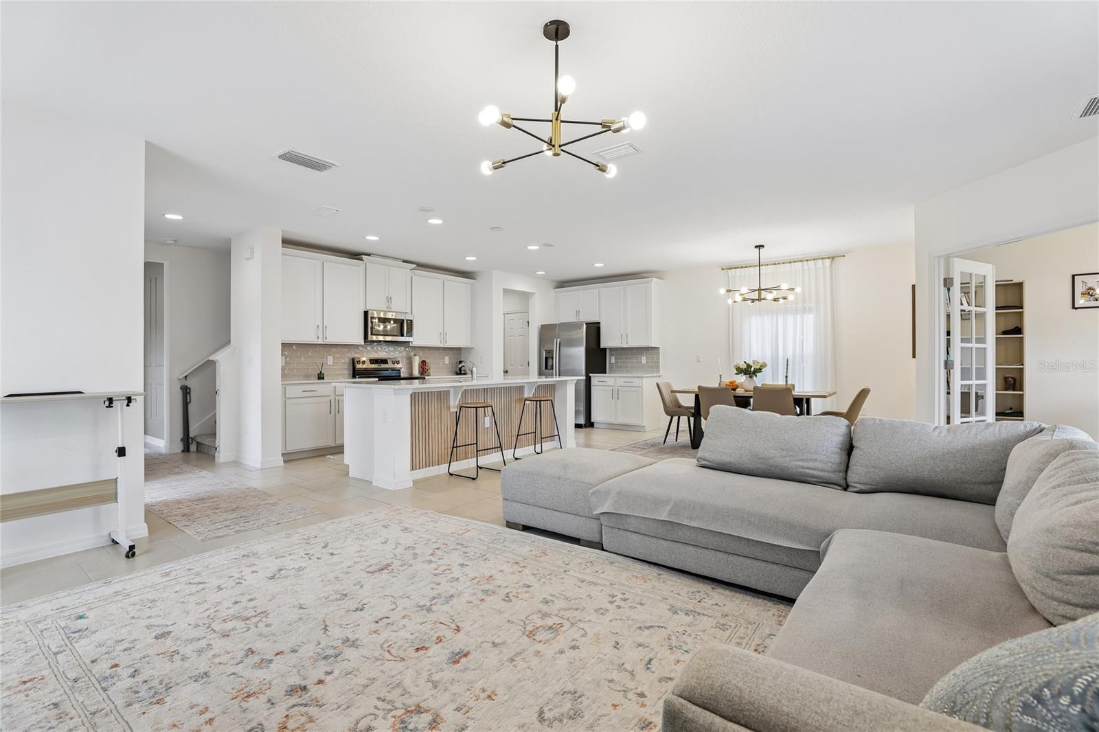 1581 Swan Swim, Davenport, FL 33837