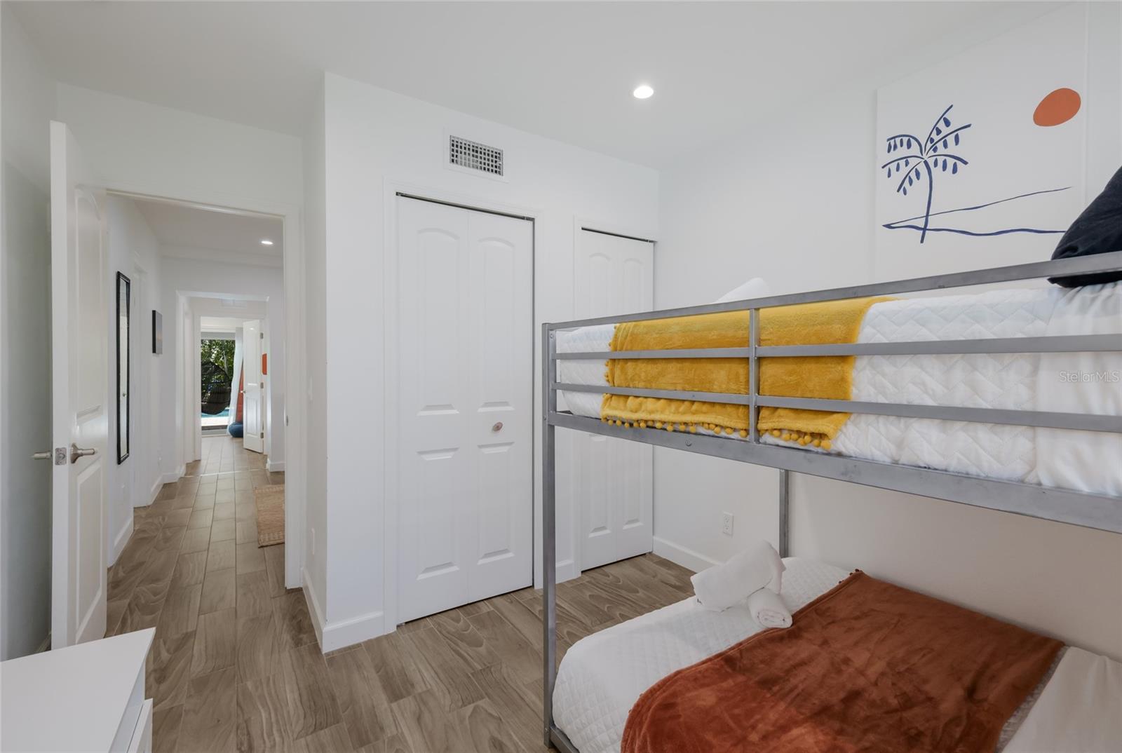 203 72nd, Holmes Beach, FL 34217