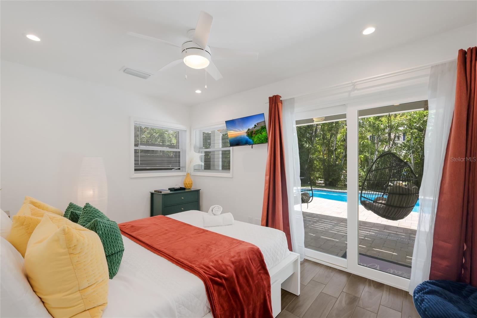 203 72nd, Holmes Beach, FL 34217