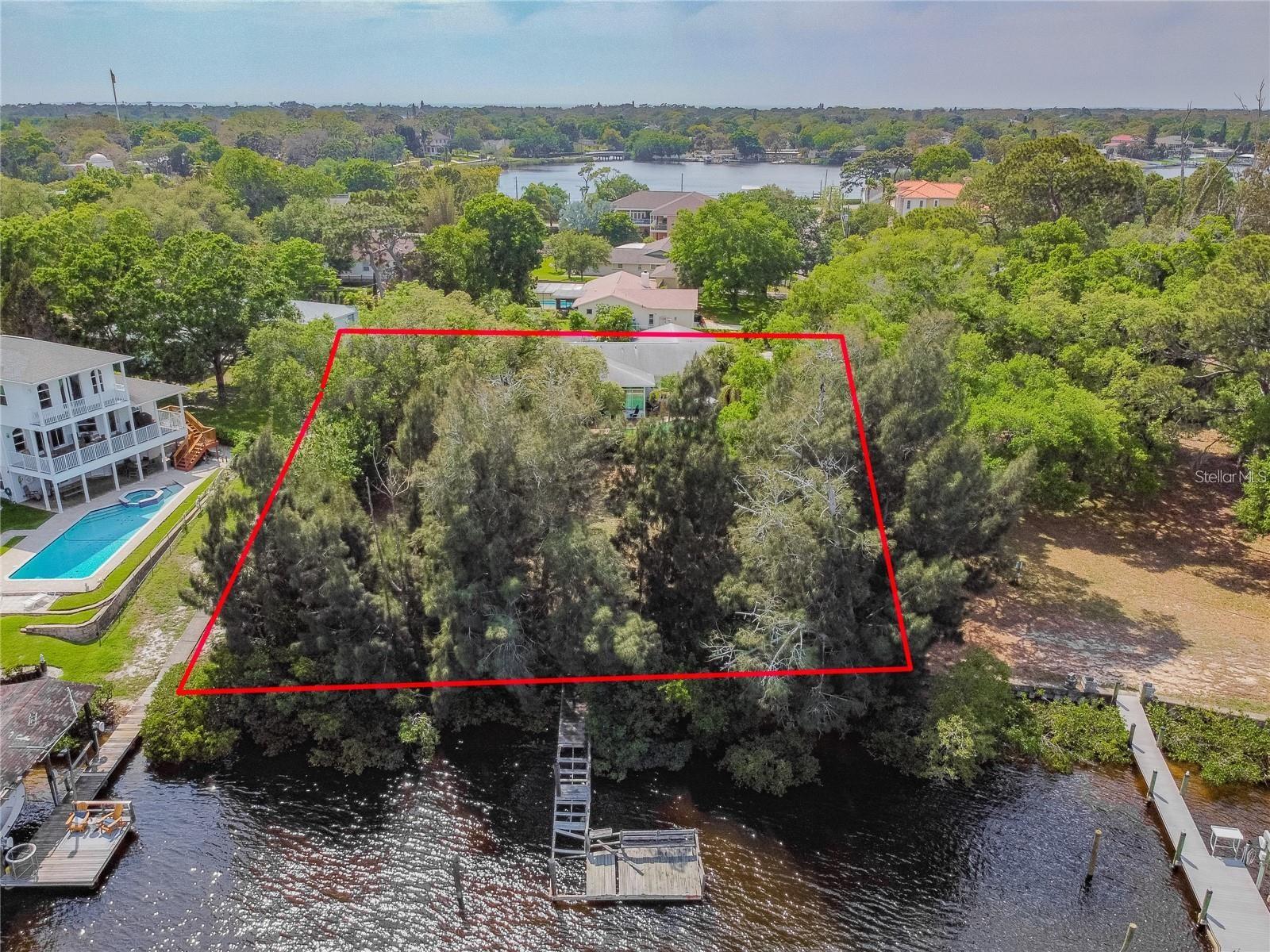 425 Craig, Tarpon Springs, FL 34689