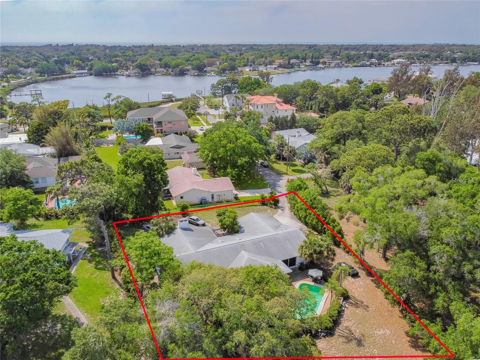 425 Craig, Tarpon Springs, FL 34689