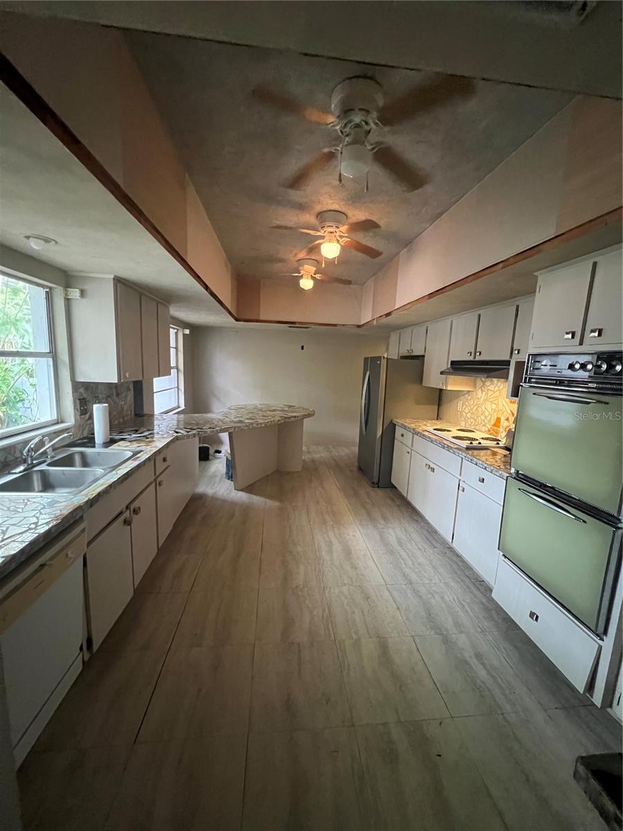 425 Craig, Tarpon Springs, FL 34689