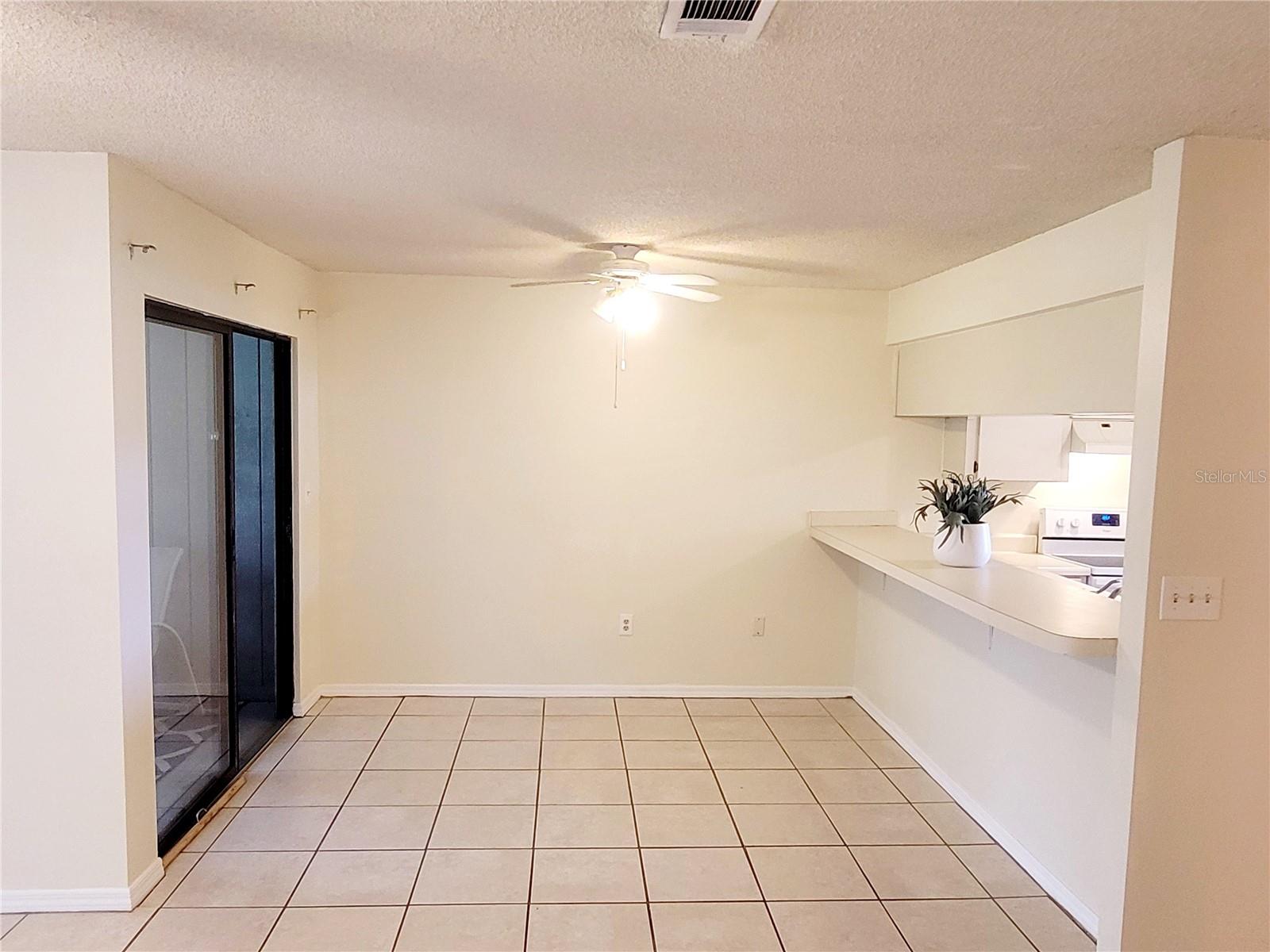 5323 11th St, Bradenton, FL 34203