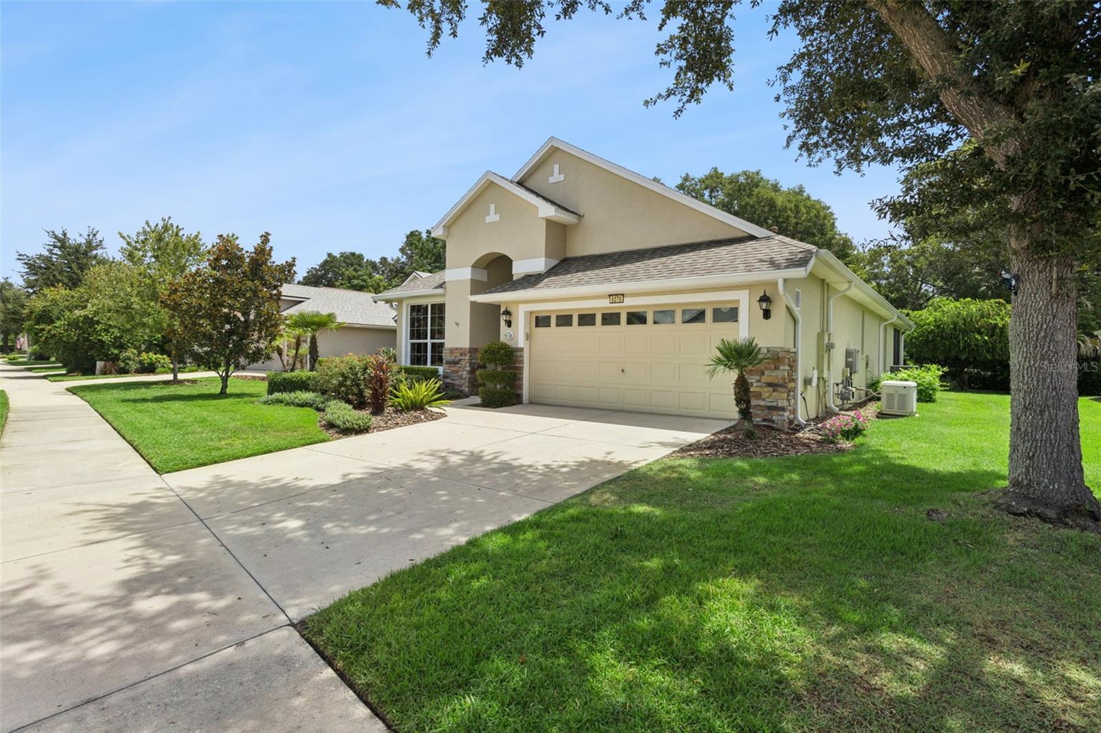 8270 Bridgeport Bay, Mount Dora, FL 32757
