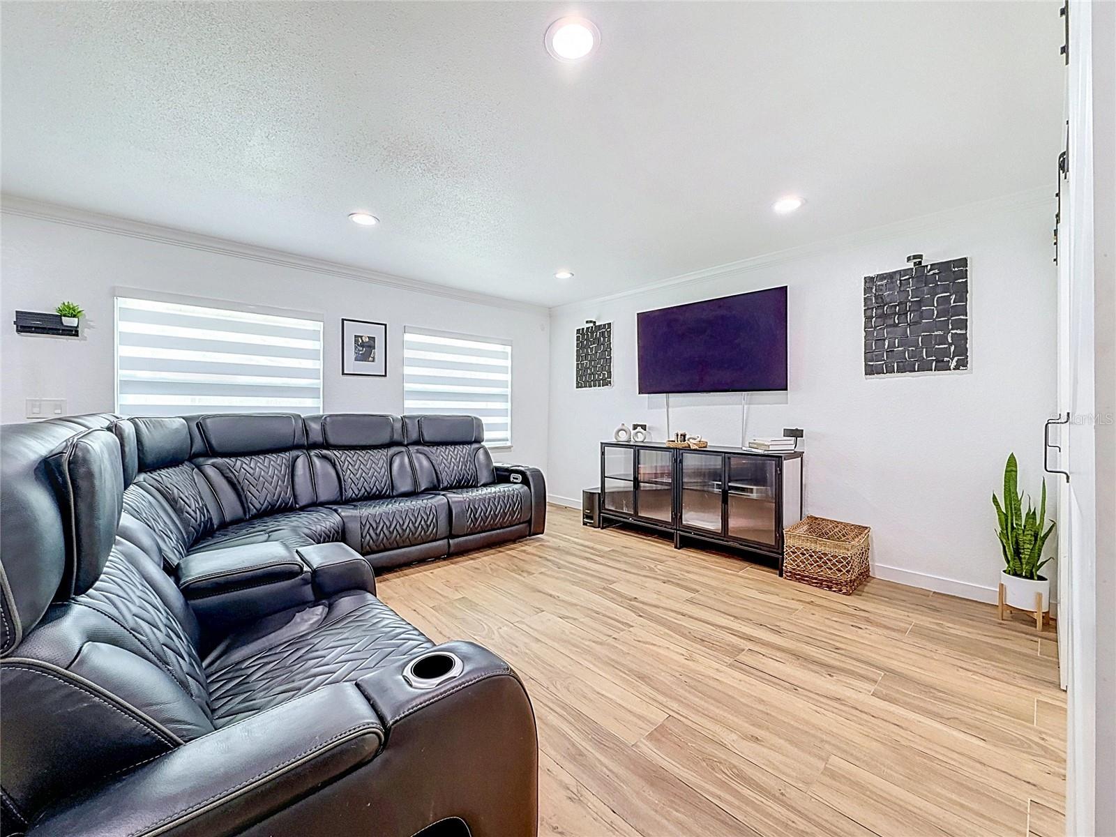 8407 Quartz, Tampa, FL 33615