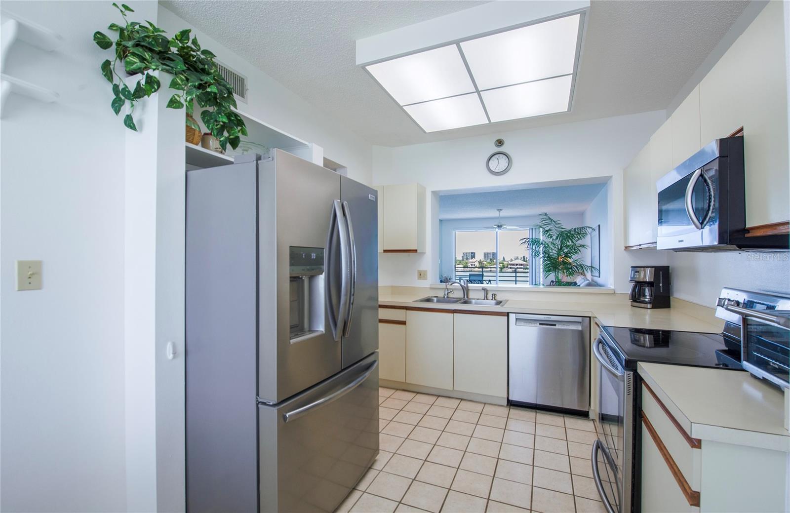7984 Sailboat Key Unit 303, St Petersburg, FL 33707