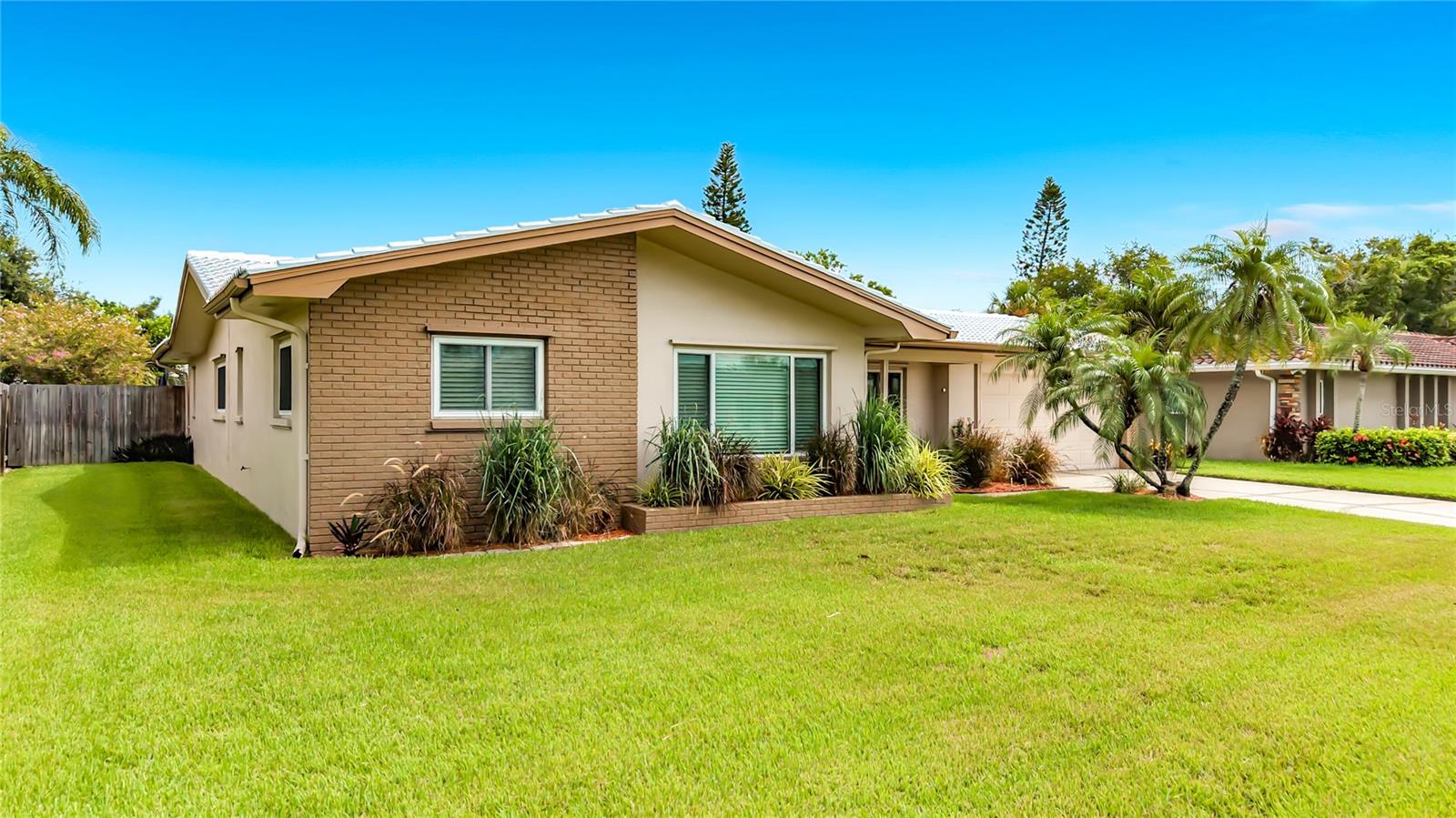 2178 Waterside, Clearwater, FL 33764