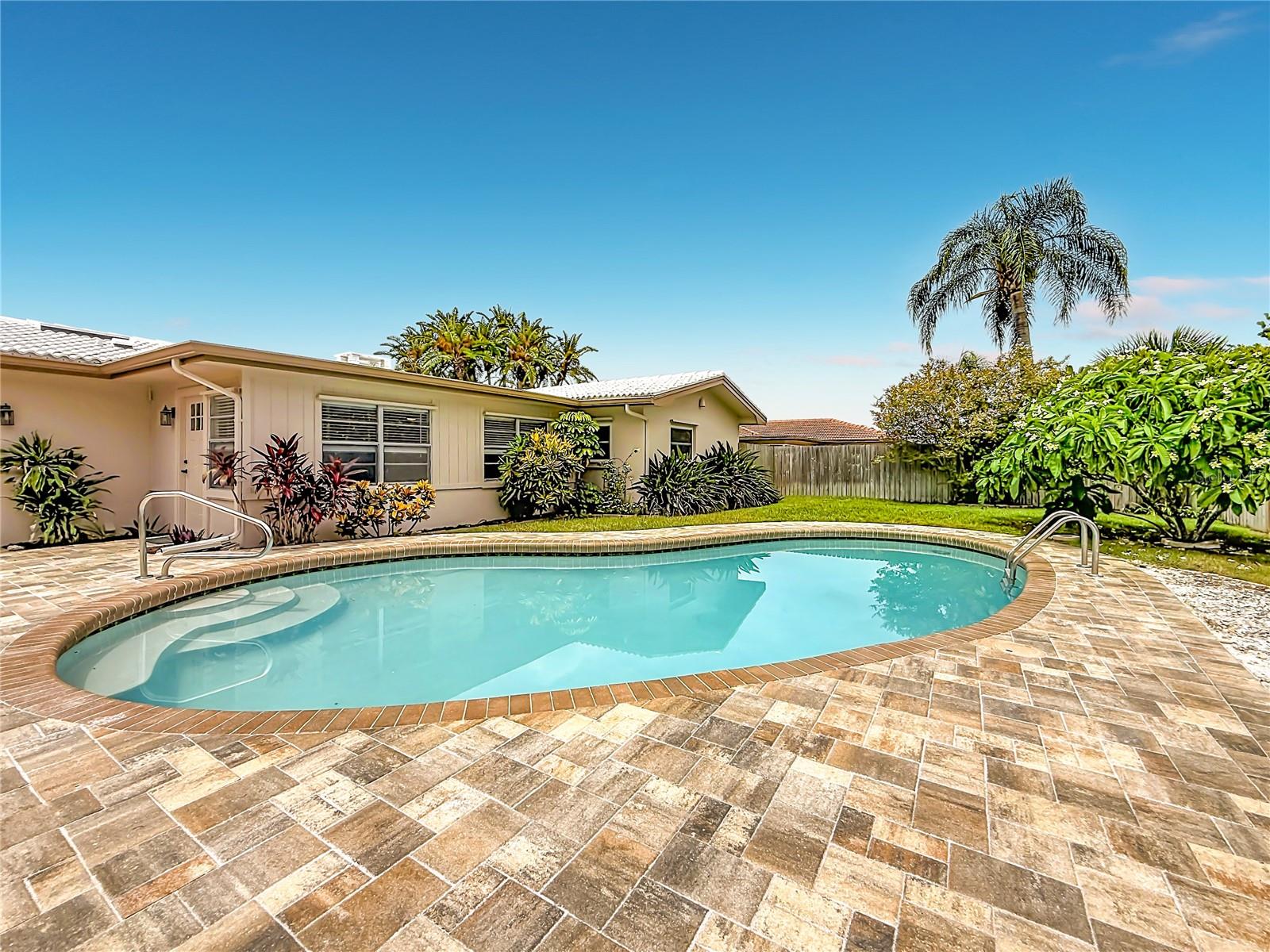 2178 Waterside, Clearwater, FL 33764