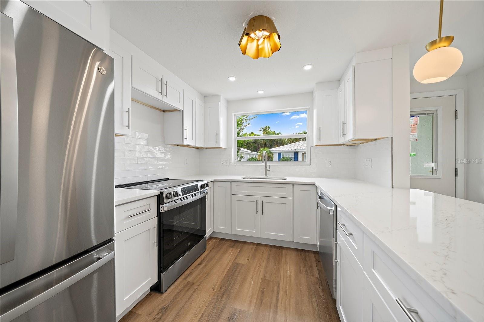 683 Spanish Unit 214, Longboat Key, FL 34228