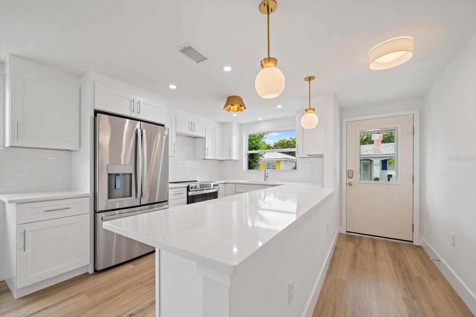 683 Spanish Unit 214, Longboat Key, FL 34228