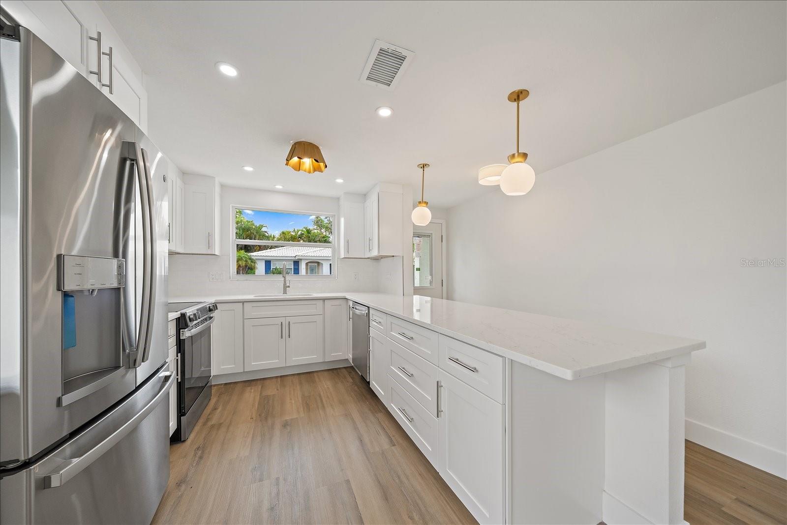 683 Spanish Unit 214, Longboat Key, FL 34228