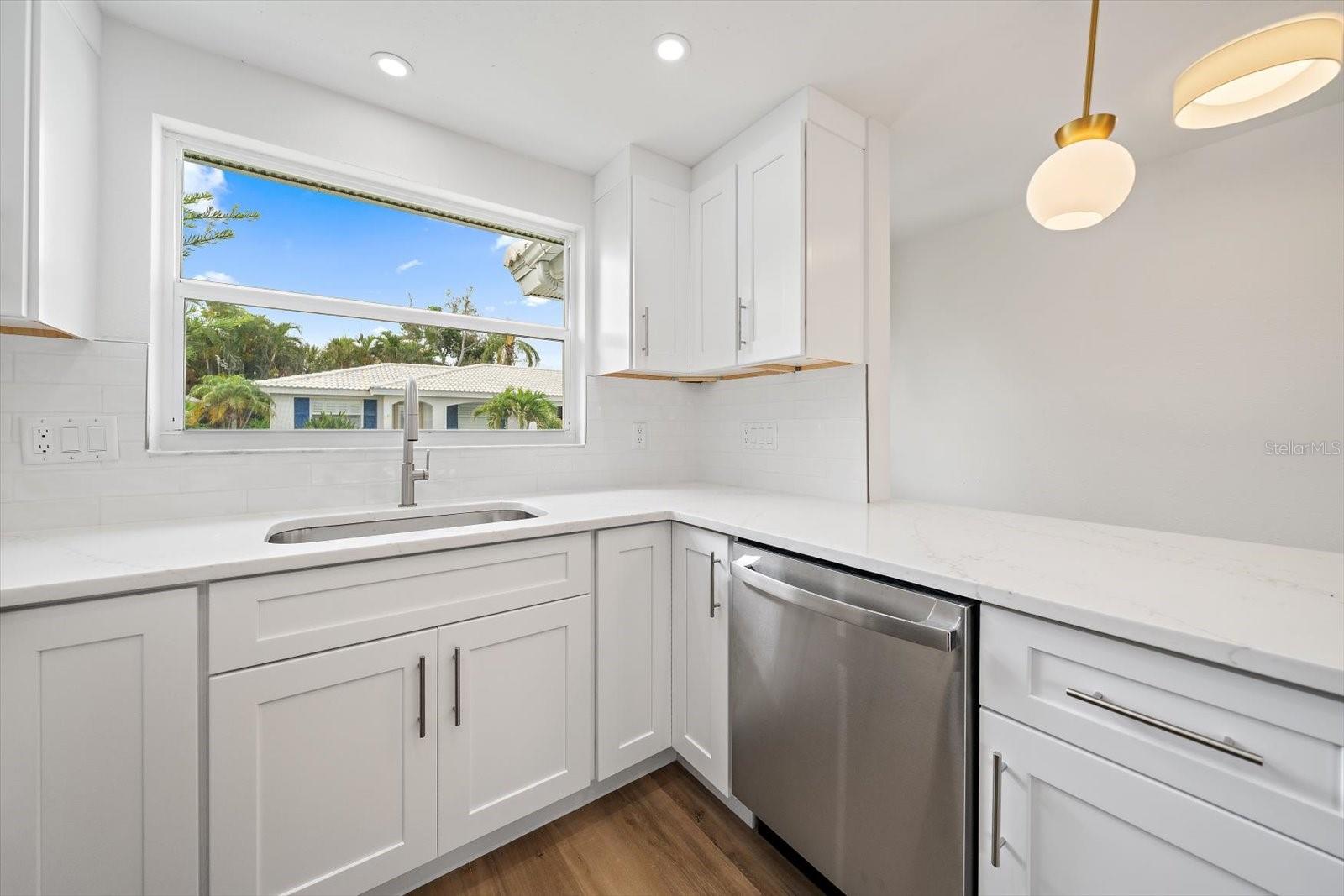 683 Spanish Unit 214, Longboat Key, FL 34228