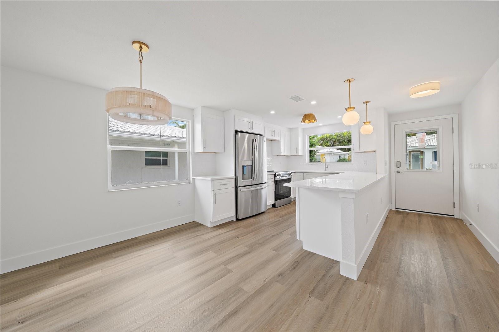683 Spanish Unit 214, Longboat Key, FL 34228