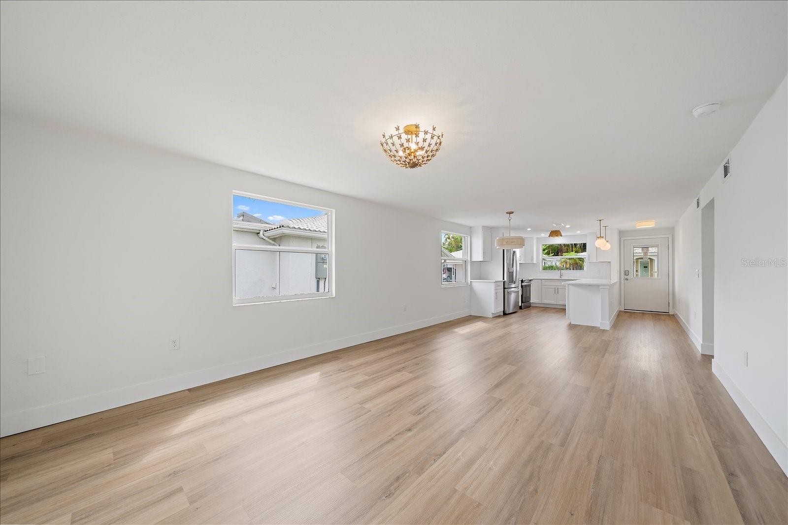 683 Spanish Unit 214, Longboat Key, FL 34228