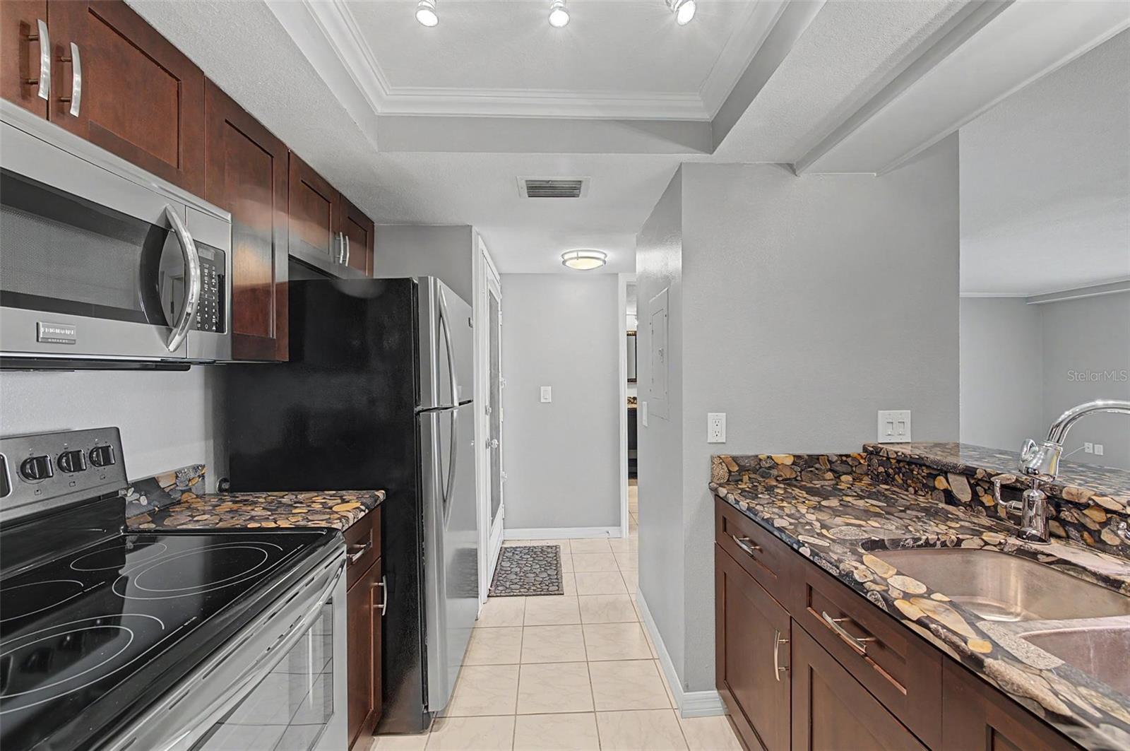 2618 Cove Cay Unit 505, Clearwater, FL 33760