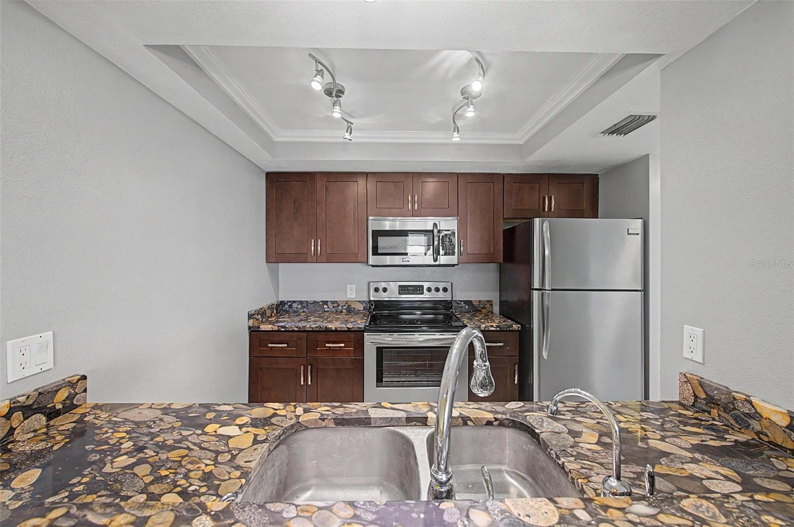 2618 Cove Cay Unit 505, Clearwater, FL 33760