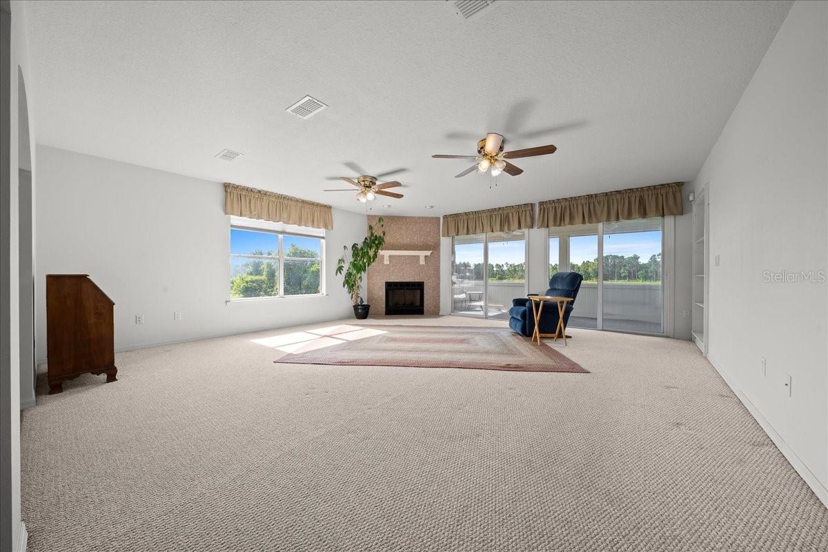 206 Malauka, Ocklawaha, FL 32179