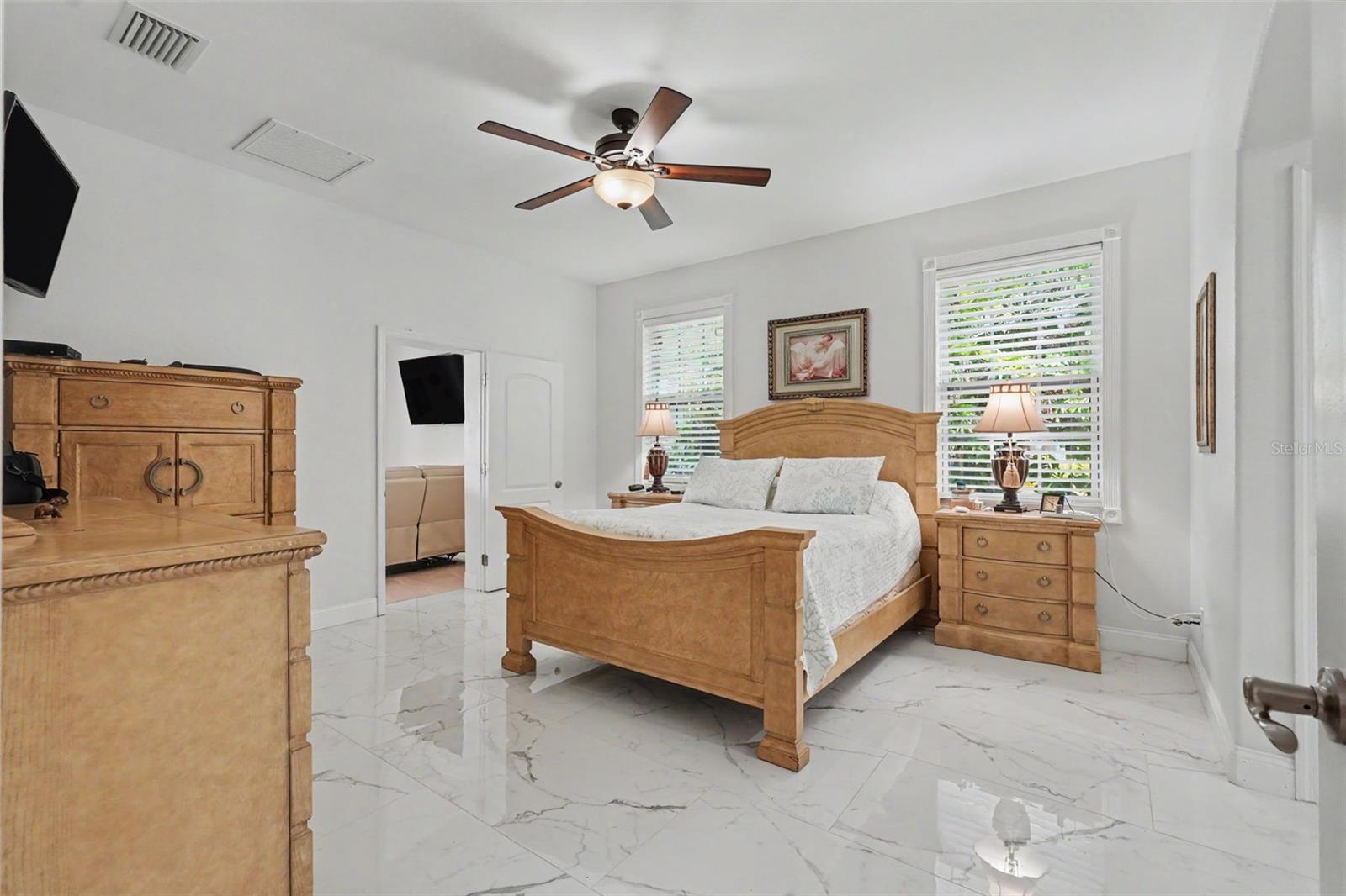 2007 61st, Sarasota, FL 34243