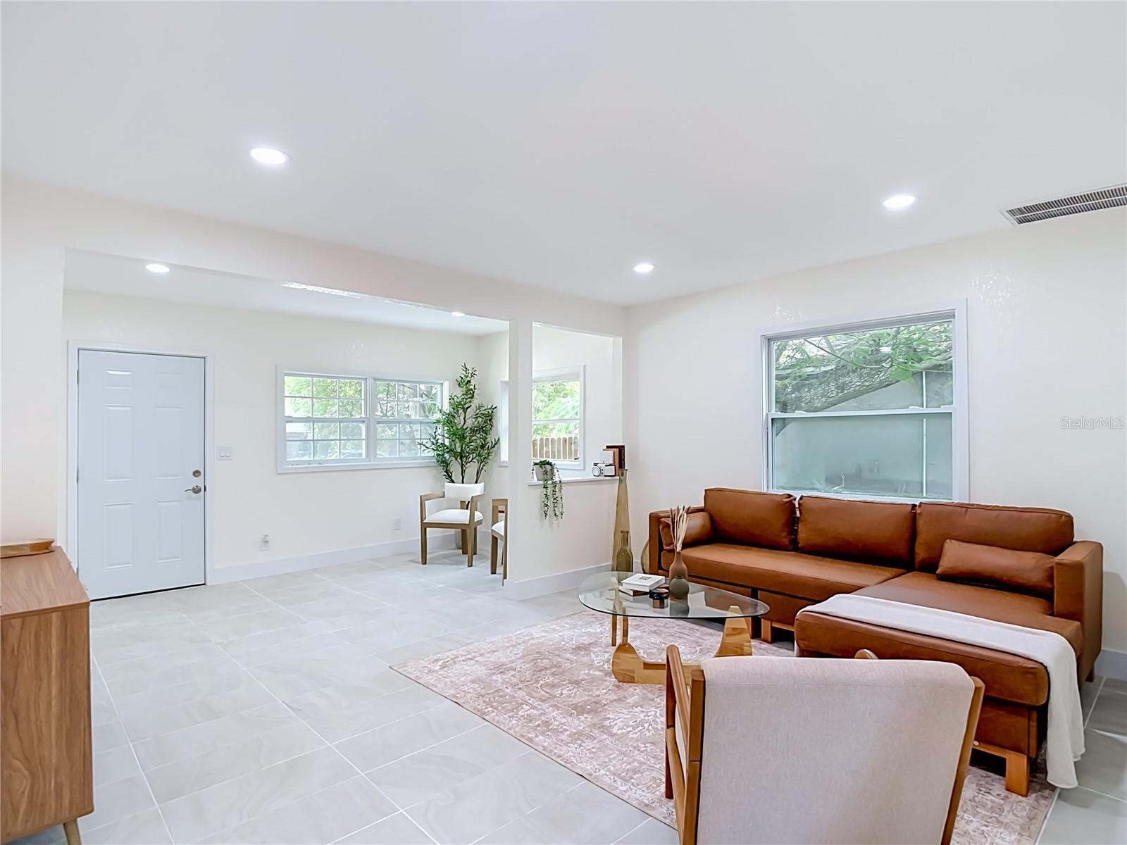 8010 13th, Tampa, FL 33604